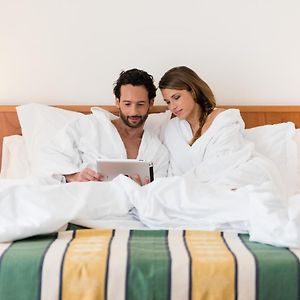 Camera con letto king size